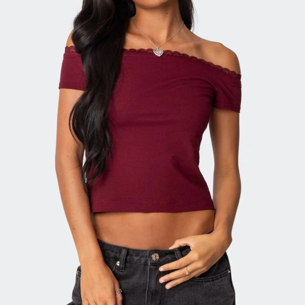 Edikted Xoe Off Shoulder Lace Trim Top